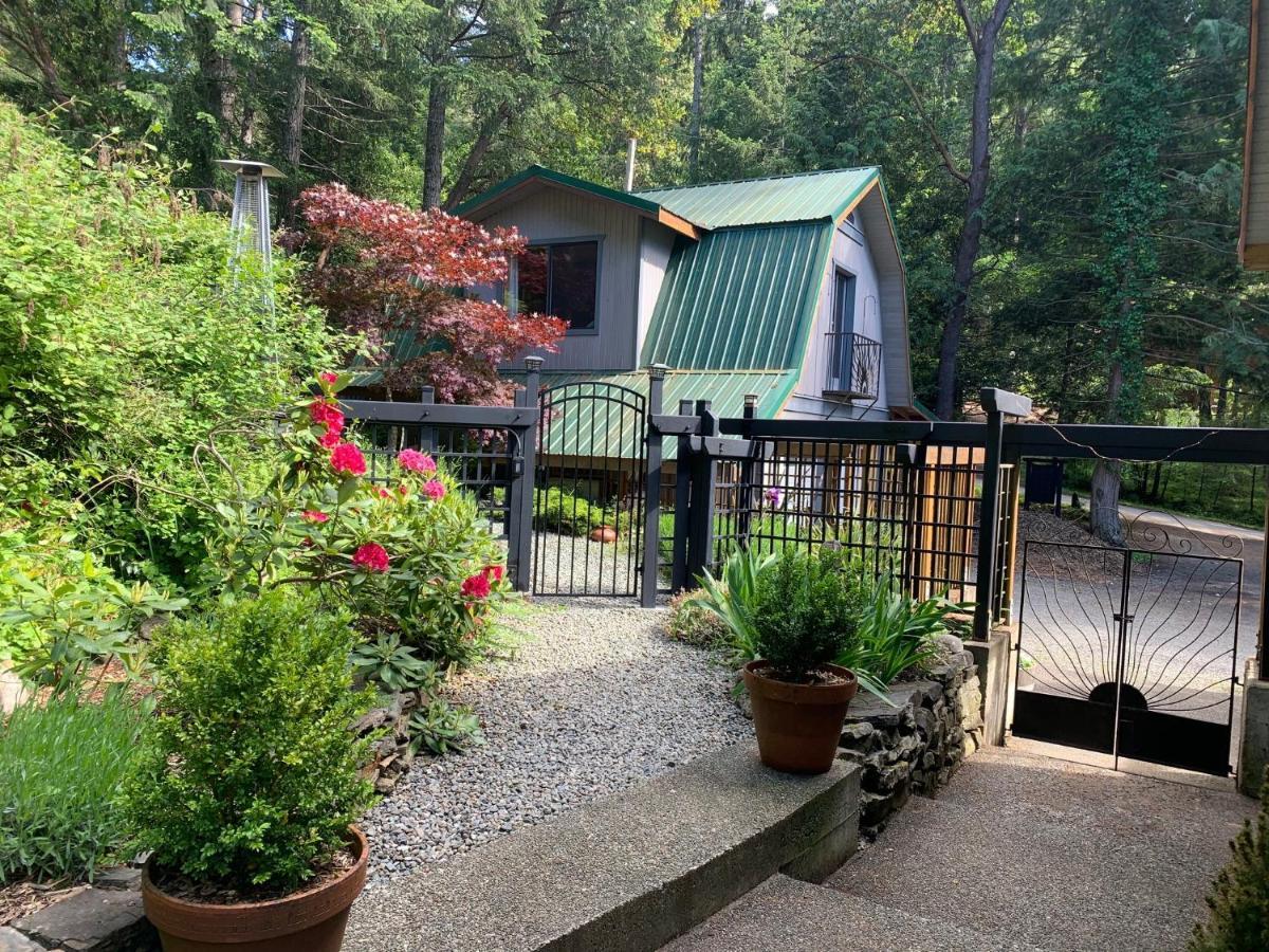 Salt Spring Carriage House B&B Ганг Екстер'єр фото