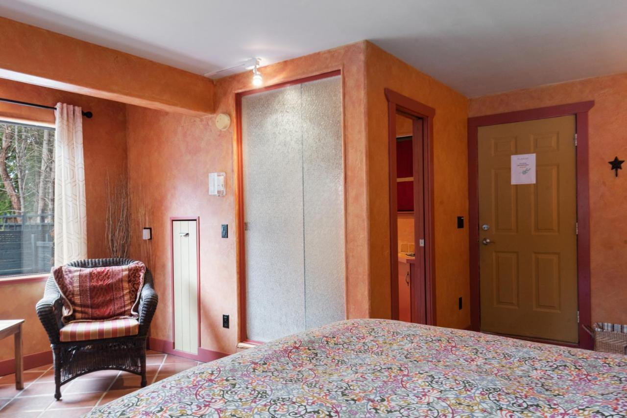 Salt Spring Carriage House B&B Ганг Екстер'єр фото