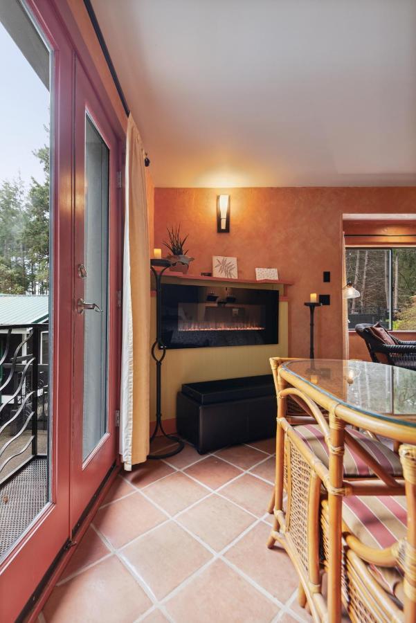 Salt Spring Carriage House B&B Ганг Екстер'єр фото